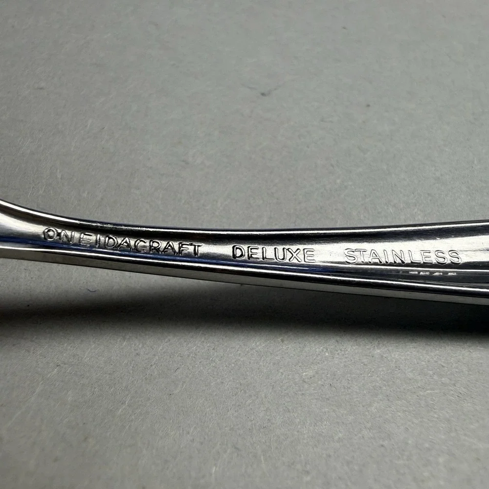 Oneidacraft Deluxe Textura  Stainless Flatware 4 Salad Forks